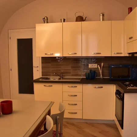 Campana Free Private Parking トリノ