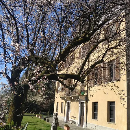 Campana Free Private Parking *